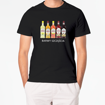 Czarna koszulka z kolorowym nadrukiem pięciu butelek wódki owocowej i białym napisem Barwy Szczęścia na chłopaku