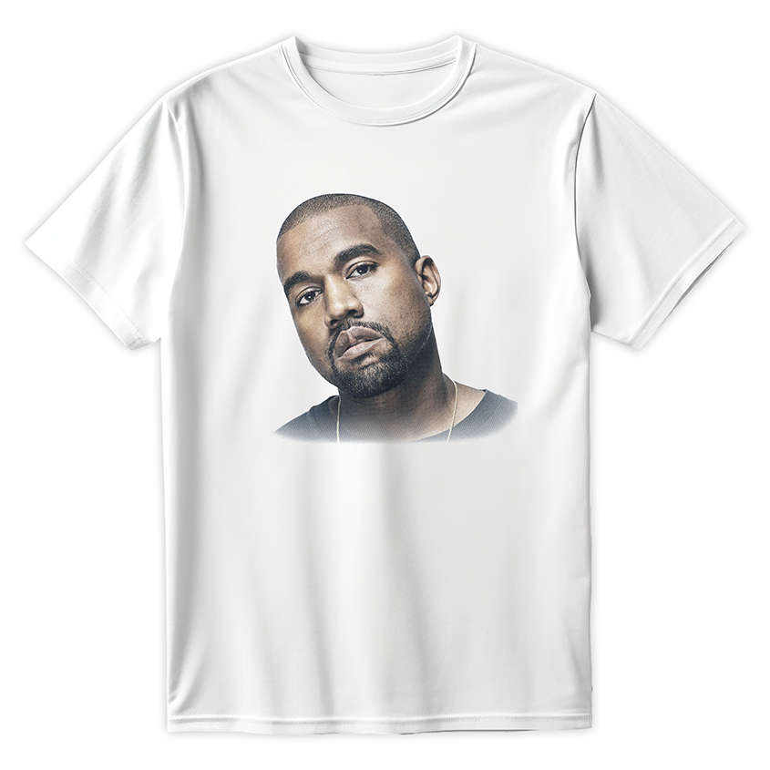 Biała koszulka z nadrukiem twarzy Kanye Westa w stylu streetwear, dostępna w wersji kolorowej i monochromatycznej