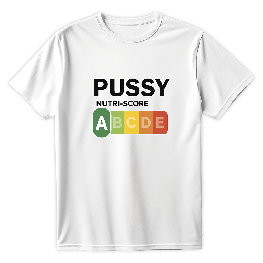 Biała koszulka z nadrukiem PUSSY NUTRI-SCORE i kolorową grafiką nutri-score
