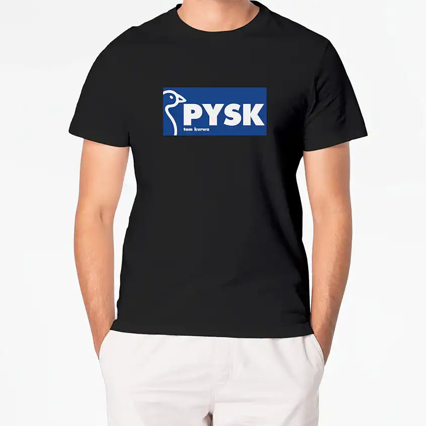 Czarna koszulka z niebieskim nadrukiem PYSK i napisem team kurwa na piersi