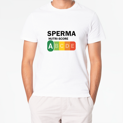Biała koszulka z zabawnym nadrukiem SPERMA Nutri-Score i kolorową skalą ABCDE
